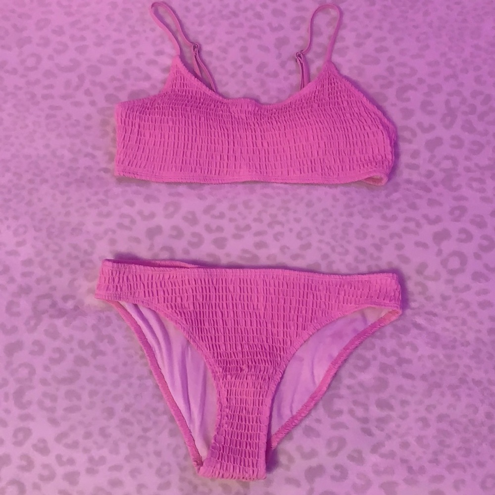 It’s from SHEIN color is pink size M